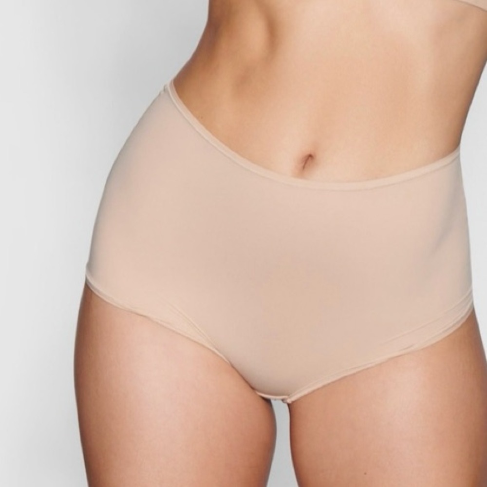“Skims” Fits Everybody Womens Boy Short In Clay Size XS High Waist Full Coverage